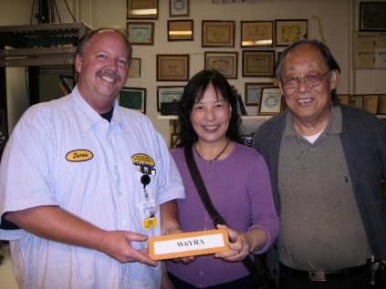 Operators for 2007 WPX SSB contest: (Left to right) Monty (NI6J), Lily C.H. Zhang (BA1CHZ from Beijing), Paul (KU6T).